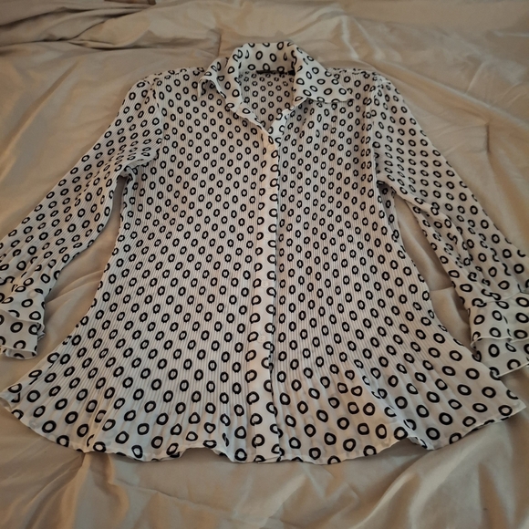 Essentials by Milano Black and White Patterened Button Down Shirt - Picture 3 of 8